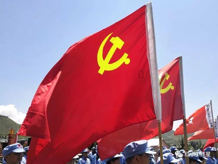 机智问答网页 - 提供智能回答的女孩喜欢一个人,她从来不主动联系,喜欢偷偷关注对方。这种属于内向的吗?该怎么追啊。平台